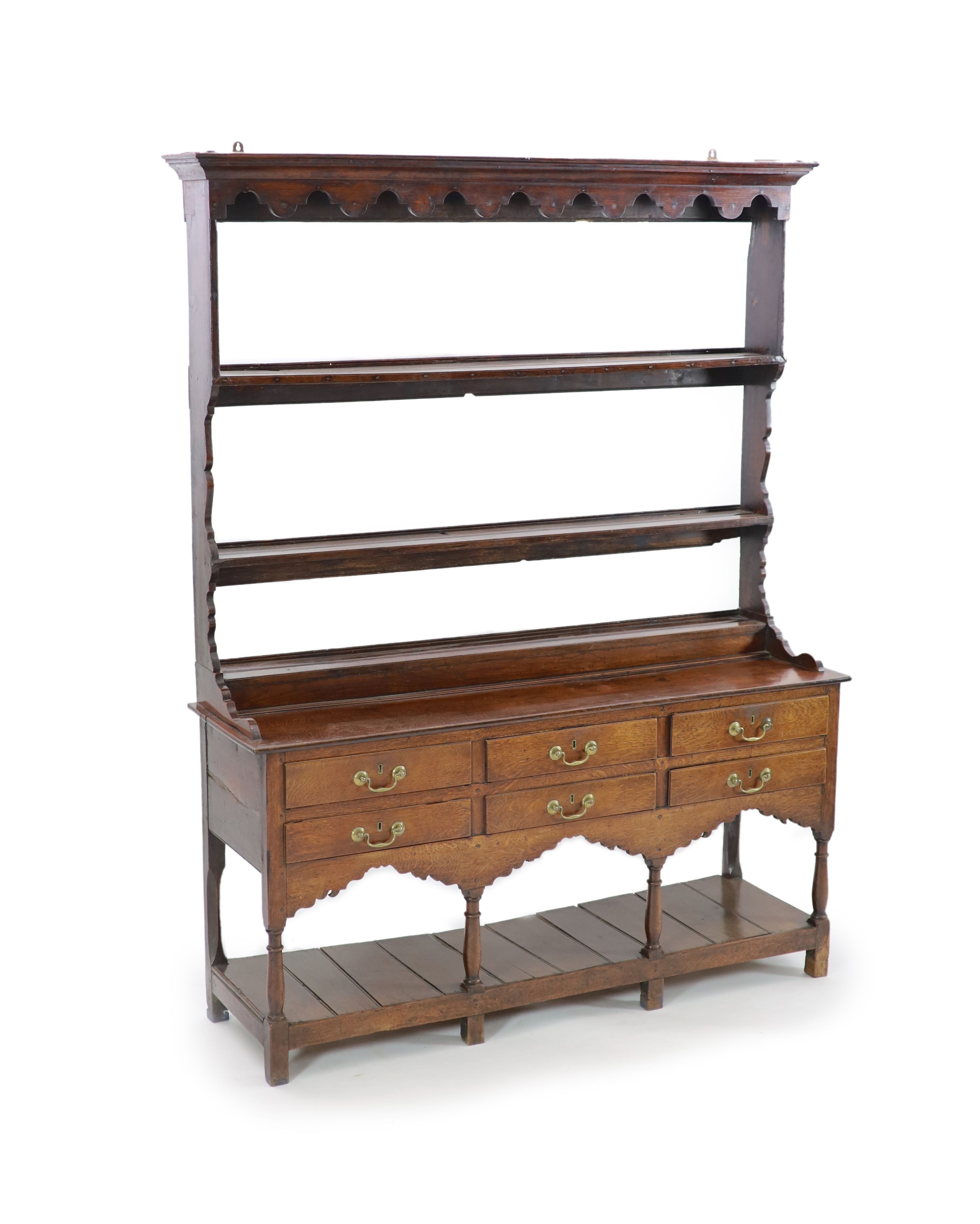 A George III oak dresser, W.162cm D.45cm H.206cm